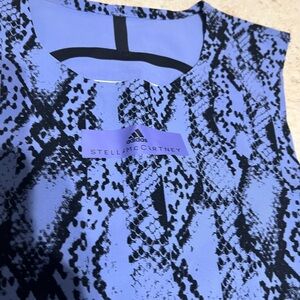 Stella McCartney Blue and Black Snake Print Top and leggings
